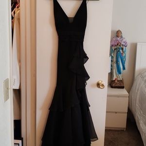 Aidon Mattox Black v neck ruffle long dress